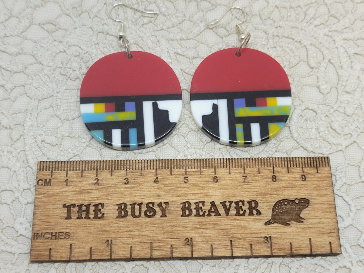 Pair of round resin slab inlay earrings, combo #40: red with a multicolour step inlay