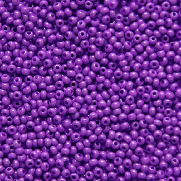 Preciosa 11/0 Seed Beads Opaque Chalk Purple