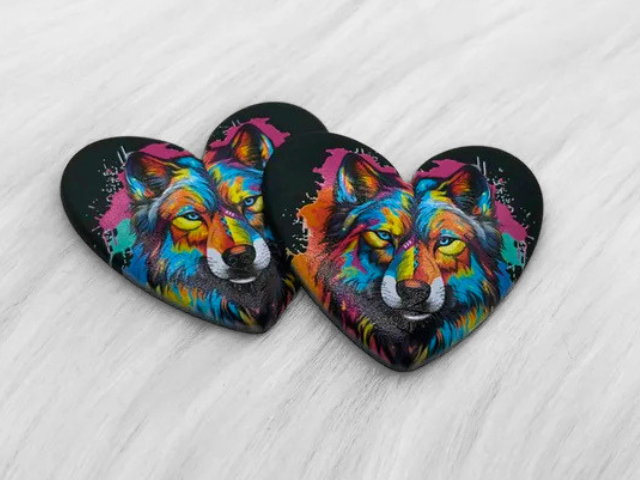 Busy Beaver Exclusives - 37mm Resin Heart Cabochons - Wolf Color Splash